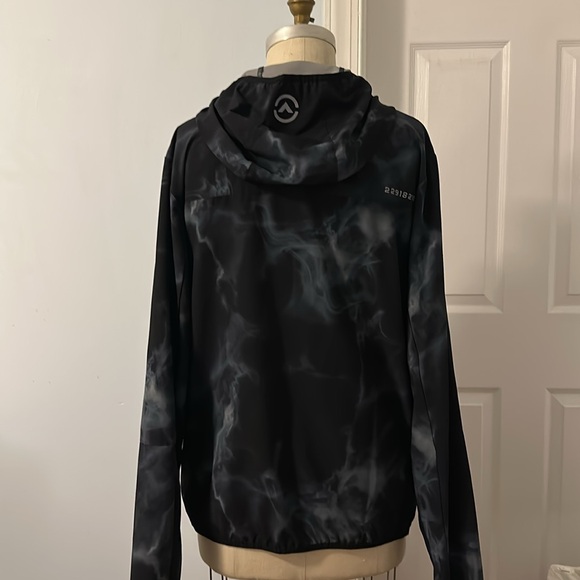 Virus Lightweight Jacket - Picture 3 of 6